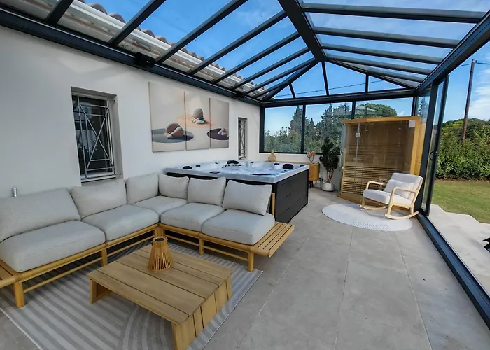 Villa The Atrium House